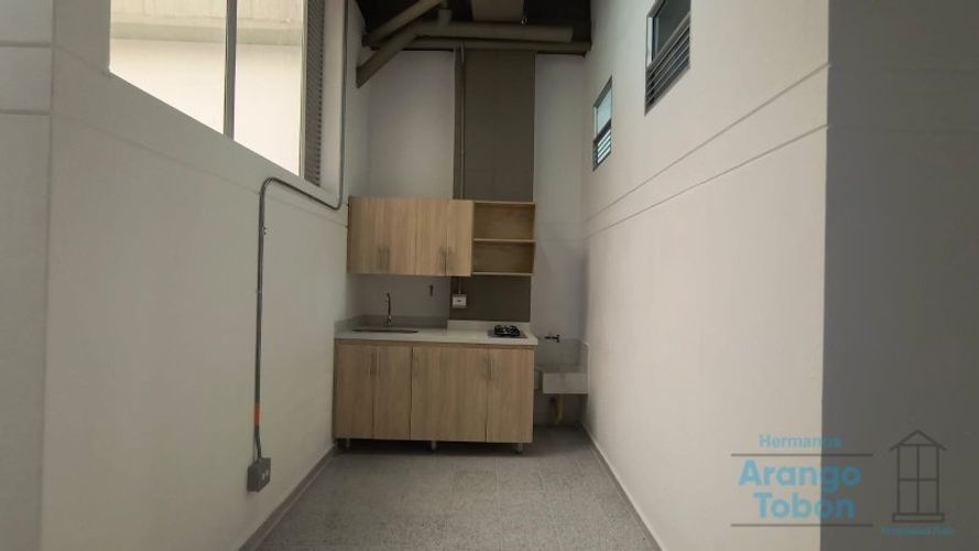 Bodega en arriendo en Belén San Bernardo, Medellín, 200 m² · foto 5 de 19