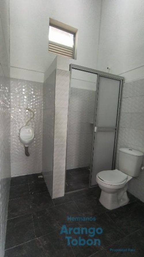 Bodega en arriendo en Belén San Bernardo, Medellín, 200 m² · foto 12 de 19