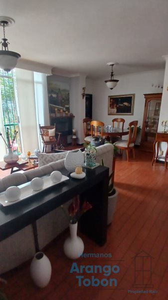 Apartamento en venta en Simon Bolivar, Medellín · foto 2 de 24