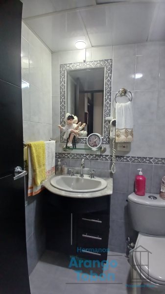 Apartamento en venta en Simon Bolivar, Medellín · foto 17 de 24