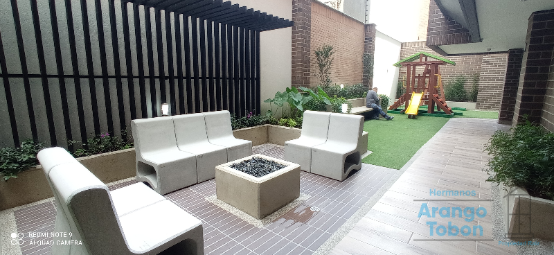 Apartamento en arriendo en Laureles, Medellín · foto 21 de 21