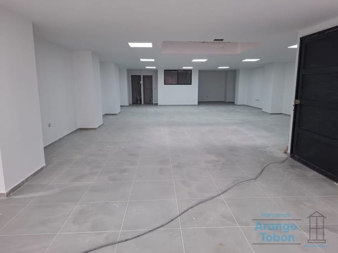 Local en arriendo en La America, Medellín, 178 m² · foto 2 de 5