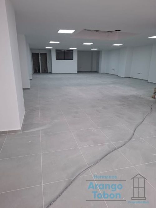 Local en arriendo en La America, Medellín, 178 m² · foto 3 de 5