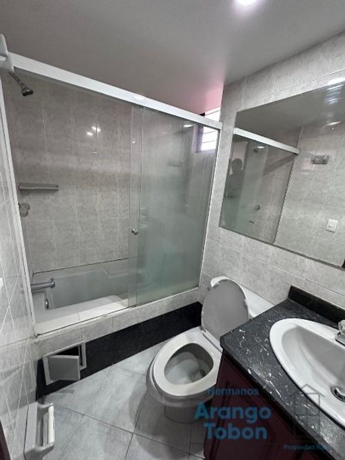 Apartaestudio en venta en U.D. Atanasio Girardot, Medellín, 53 m² · foto 7 de 10