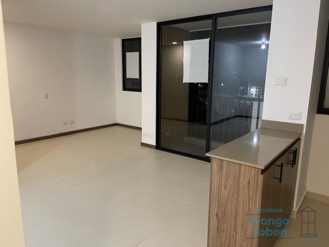 Apartamento de 2 alcobas en venta en Rionegro, 60 m² · foto 4 de 23