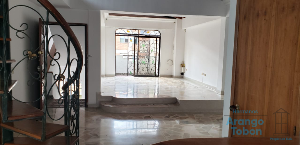 Apartamento en venta en Calasanz, Medellín · foto 2 de 23