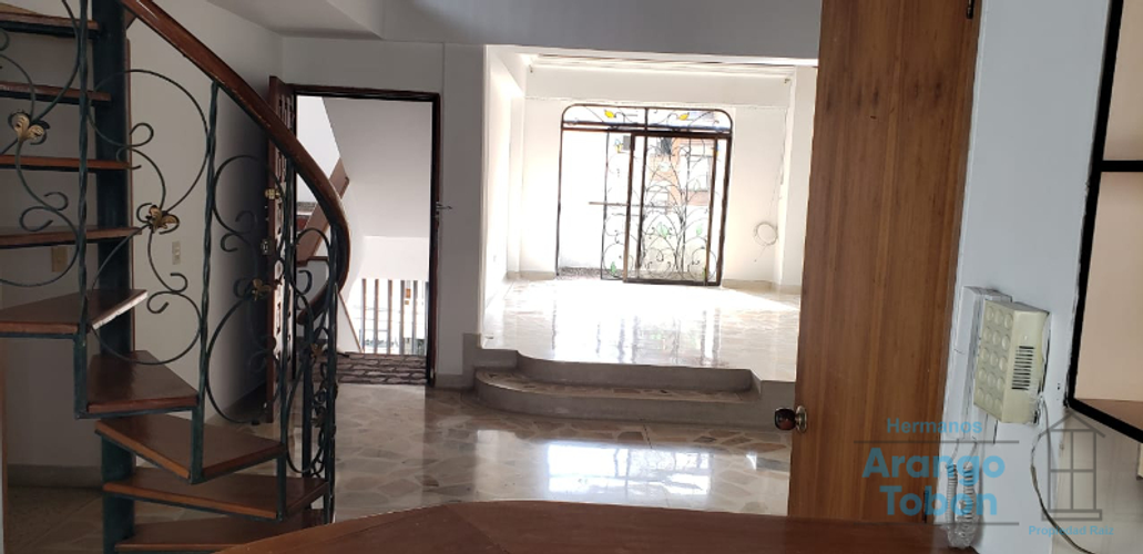 Apartamento en venta en Calasanz, Medellín · foto 4 de 23