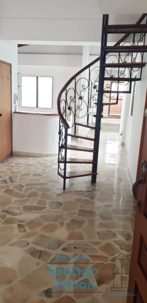 Apartamento en venta en Calasanz, Medellín · foto 5 de 23