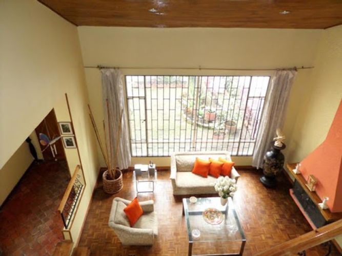 Casa de 4 alcobas en venta en Pontevedra, Bogotá, 296 m² · foto 5 de 23