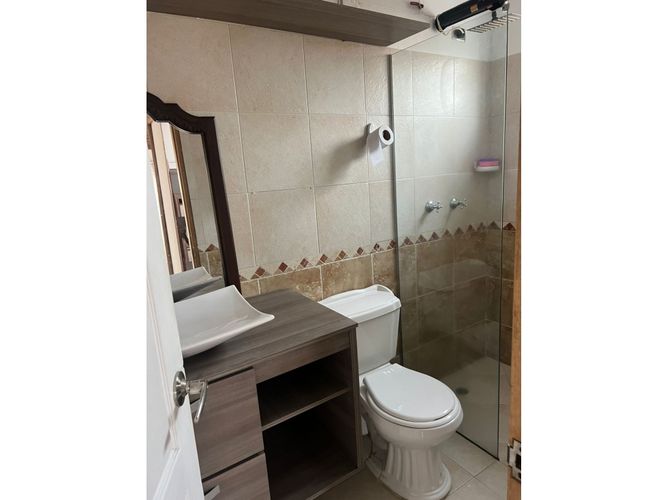 Casa de 7 alcobas en venta en San Antonio De Pereira, Rionegro, 300 m² · foto 17 de 24