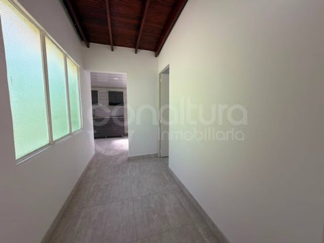 Casa de 10 alcobas en venta en Los Colores, Medellín, 213 m² · foto 3 de 24