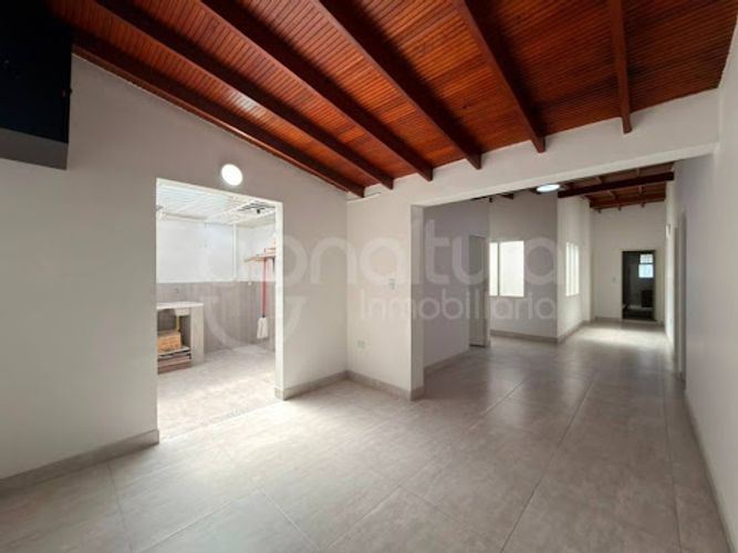 Casa de 10 alcobas en venta en Los Colores, Medellín, 213 m² · foto 6 de 24