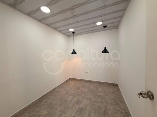 Casa de 10 alcobas en venta en Los Colores, Medellín, 213 m² · foto 11 de 24
