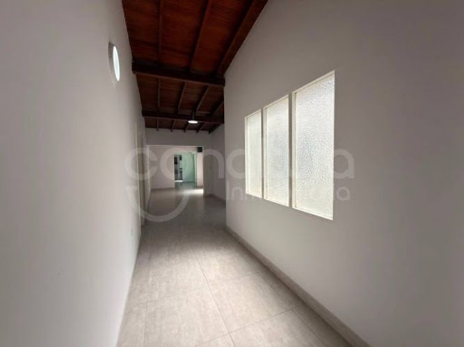 Casa de 10 alcobas en venta en Los Colores, Medellín, 213 m² · foto 20 de 24