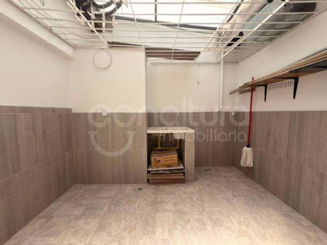 Casa de 10 alcobas en venta en Los Colores, Medellín, 213 m² · foto 21 de 24