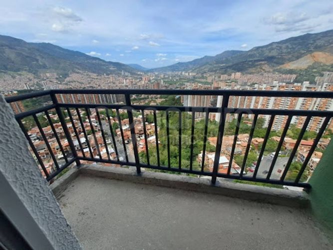 Apartamento de 2 alcobas en venta en Santa Ana, Bello, 51 m² · foto 7 de 8