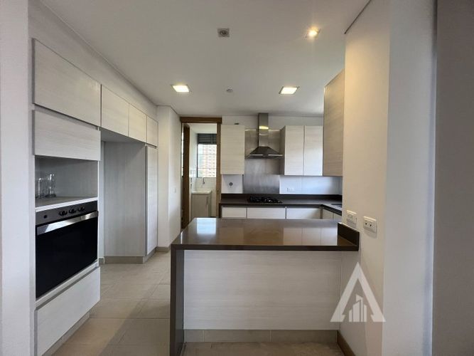 Apartamento de 3 alcobas en arriendo en Alejandría, Medellín, 169 m² · foto 15 de 24