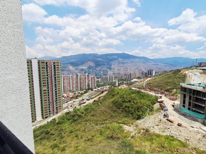 Apartamento de 2 alcobas en venta en Santa Ana, Bello, 63 m² · foto 18 de 20