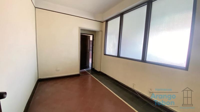 Local en venta en Media Luna, Medellín, 92 m² · foto 5 de 11
