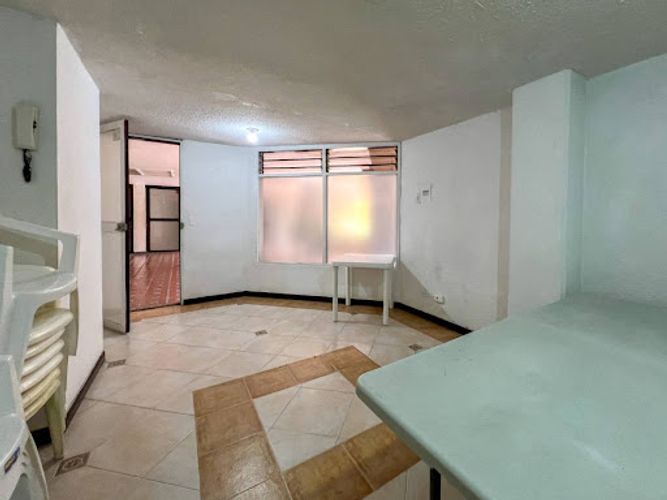Oficina en arriendo en El Portal, Envigado, 24 m² · foto 2 de 6