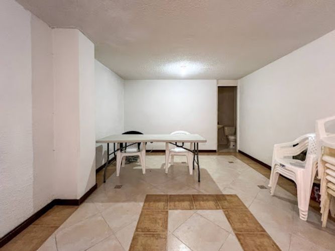Oficina en arriendo en El Portal, Envigado, 24 m² · foto 3 de 6