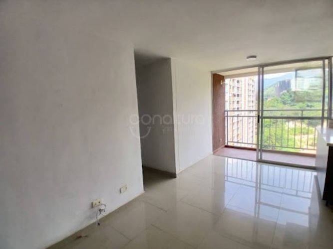 Apartamento en venta en Zona Rural, Itagüí · foto 3 de 16