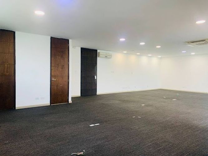 Oficina en arriendo en Los Balsos, Medellín, 95 m² · foto 5 de 11