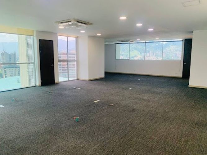Oficina en arriendo en Los Balsos, Medellín, 95 m² · foto 6 de 11
