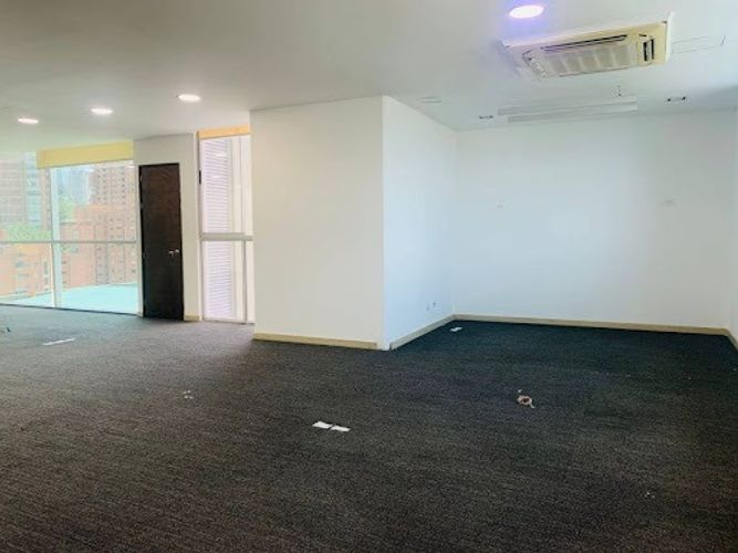 Oficina en arriendo en Los Balsos, Medellín, 95 m² · foto 8 de 11