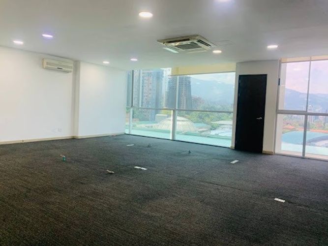 Oficina en arriendo en Los Balsos, Medellín, 95 m² · foto 9 de 11