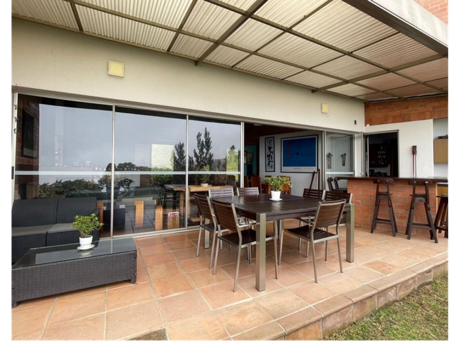 Casa de 4 alcobas en venta en Altos Del Poblado, Medellín, 600 m² · foto 8 de 24