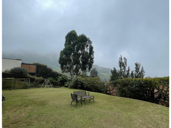 Casa de 4 alcobas en venta en Altos Del Poblado, Medellín, 600 m² · foto 22 de 24