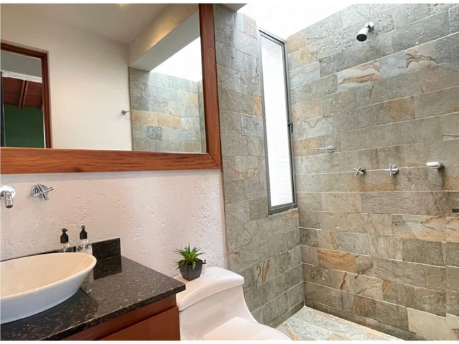 Casa de 4 alcobas en venta en Altos Del Poblado, Medellín, 600 m² · foto 24 de 24