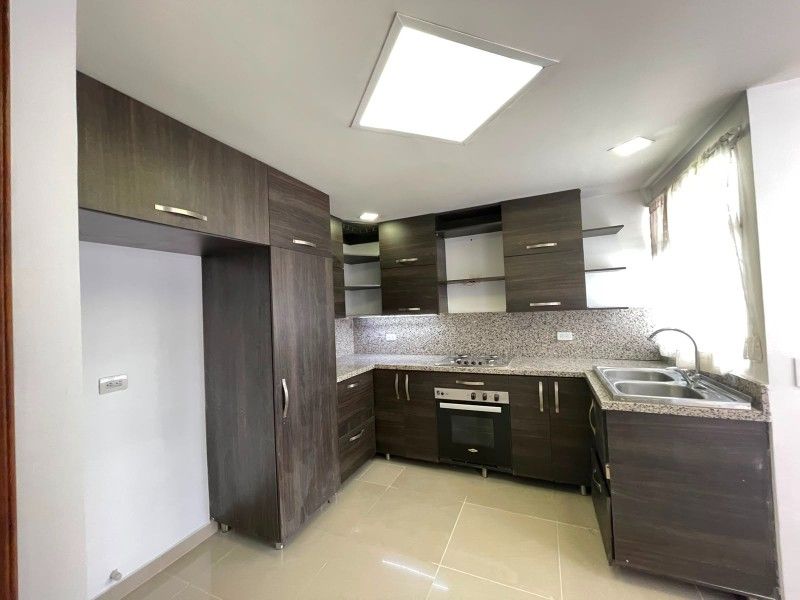 Apartamento de 3 alcobas en arriendo en Universidad Pontificia Bolivariana, Medellín, 200 m² · foto 4 de 16