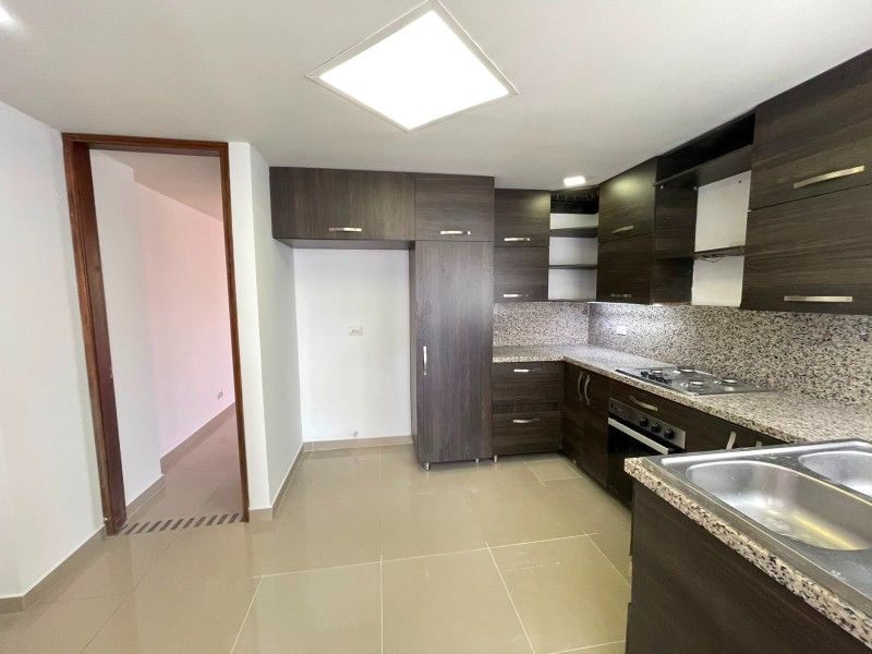 Apartamento de 3 alcobas en arriendo en Universidad Pontificia Bolivariana, Medellín, 200 m² · foto 5 de 16