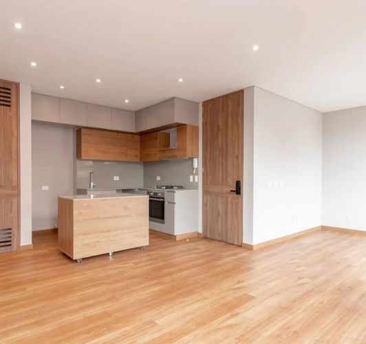 Apartamento de 2 alcobas en venta en Chico Norte, Bogotá, 84 m² · foto 4 de 9
