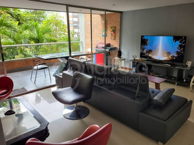 Apartamento en venta en Loma Benedictinos, Envigado · foto 2 de 13