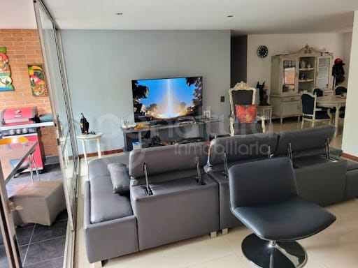 Apartamento en venta en Loma Benedictinos, Envigado · foto 4 de 13