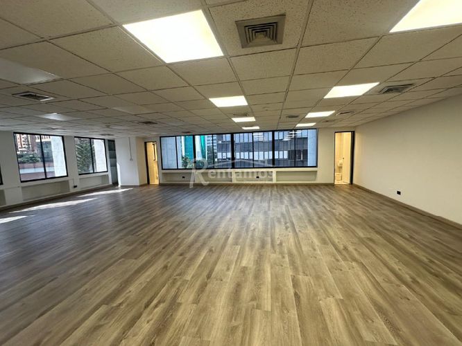 Oficina en arriendo en Patio Bonito, Medellín, 125 m² · foto 5 de 24