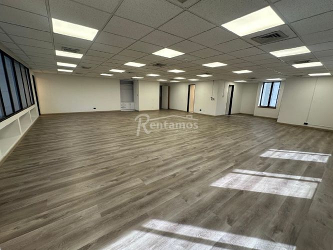 Oficina en arriendo en Patio Bonito, Medellín, 125 m² · foto 9 de 24