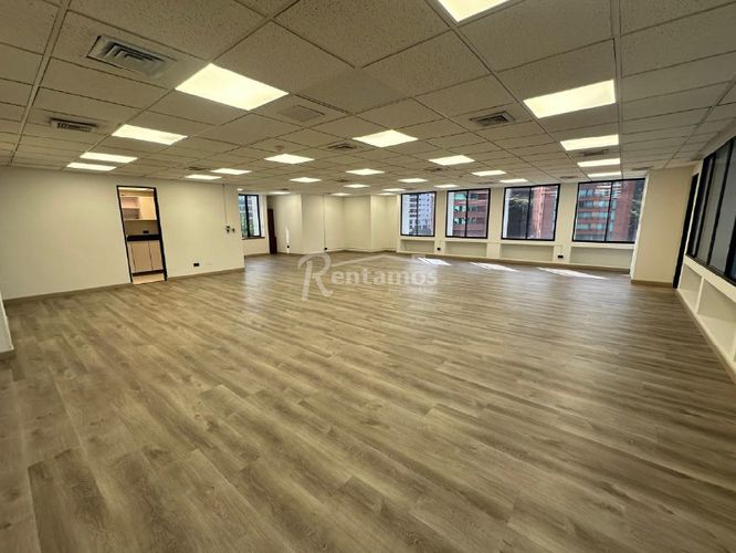 Oficina en arriendo en Patio Bonito, Medellín, 125 m² · foto 17 de 24