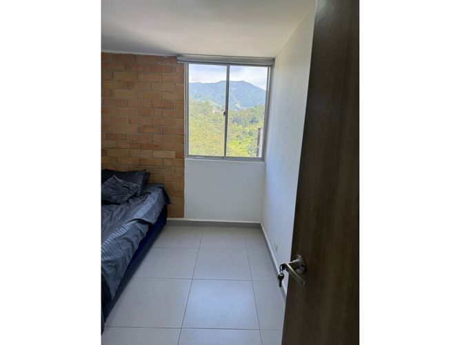 Apartamento de 3 alcobas en venta en Vegas De San Jose, Sabaneta, 60 m² · foto 18 de 21