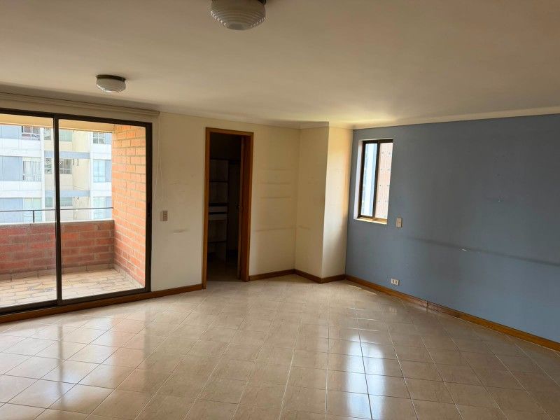 Apartamento en venta en Castropol, Medellín · foto 2 de 15