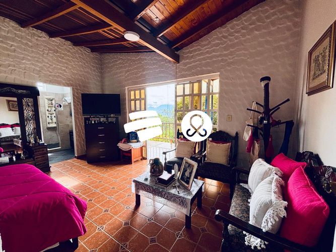 Finca en venta en Vallano, Envigado, 4920 m² · foto 8 de 16