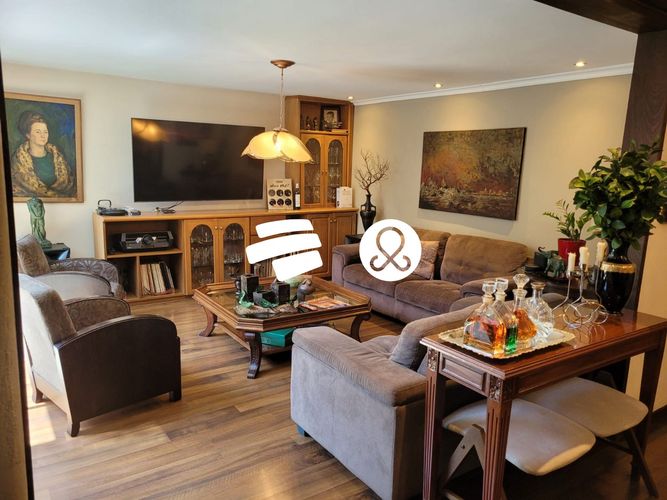 Casa de 3 alcobas en venta en Gascuña, Envigado, 220 m² · foto 4 de 13