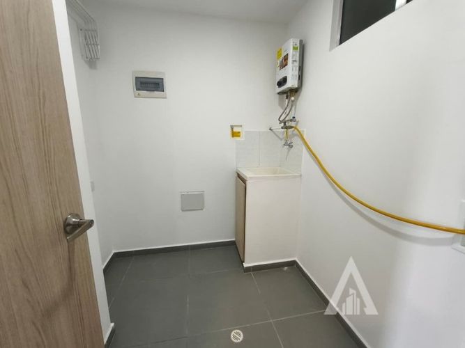 Apartamento en venta en El Poblado, Medellín · foto 2 de 21