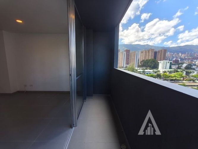 Apartamento en venta en El Poblado, Medellín · foto 8 de 21