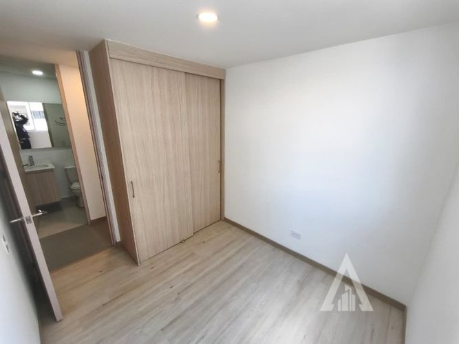 Apartamento en venta en El Poblado, Medellín · foto 12 de 21