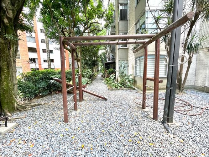 Apartamento de 3 alcobas en venta en Astorga, Medellín, 93 m² · foto 19 de 24