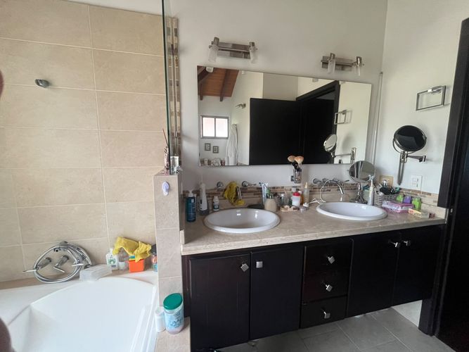 Casa de 4 alcobas en venta en Lagos Del Cacique, Bucaramanga, 380 m² · foto 16 de 23